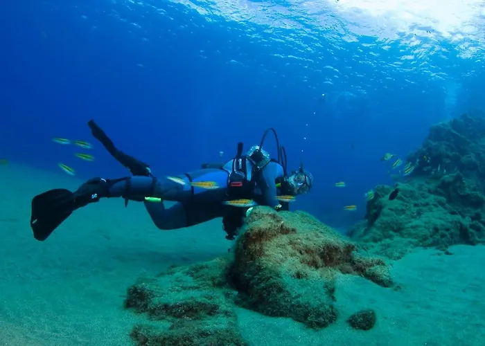 Casas Piedras * Tías