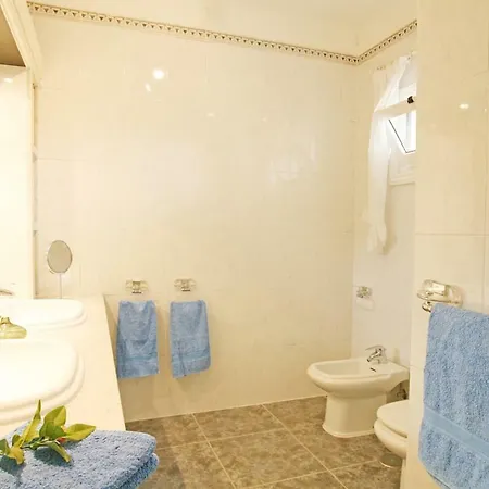 Casas Piedras Tias